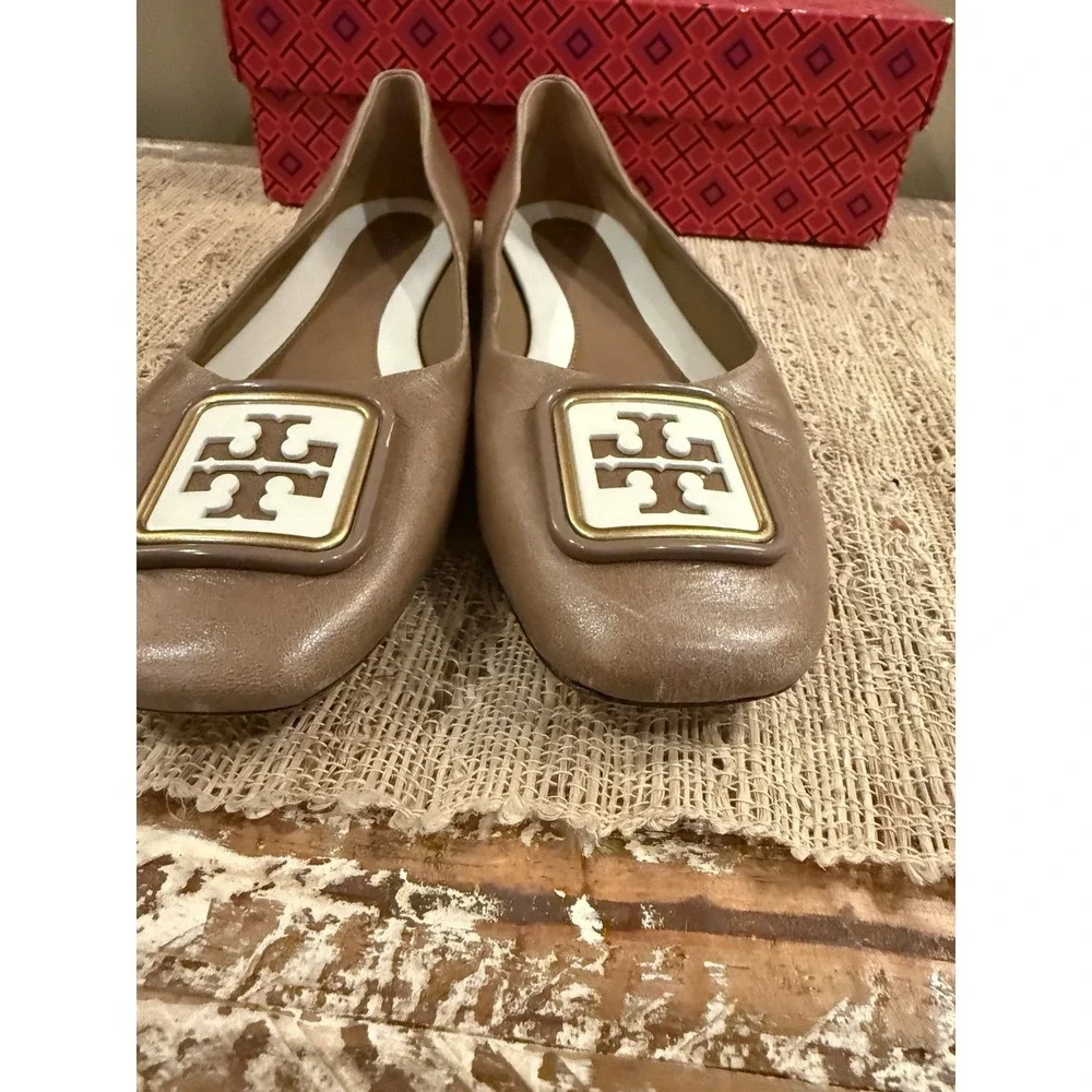 Tory Burch Georgia Tripon Cristal Baby Ballet Flat Shoes Almond‎ Flour Size 9.5